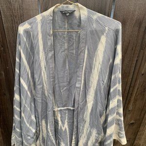 Style Envy wide sleeve cardigan bleach dye